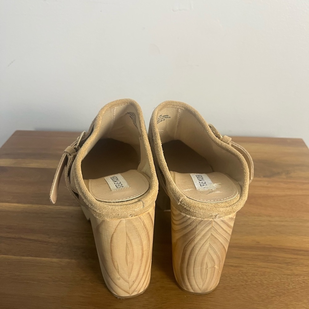 Steve Madden Hilde Tan Suede Leather Studded Clogs size 10 - Picture 5 of 9